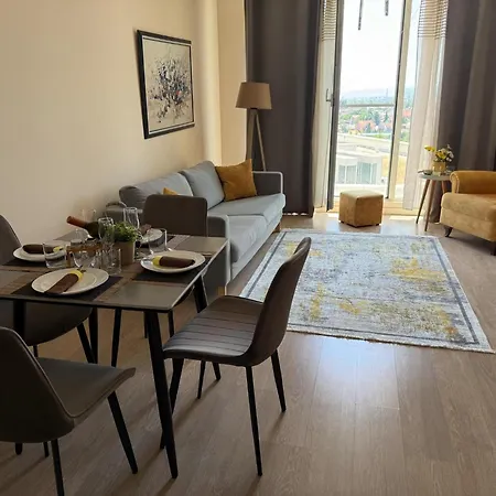 Leona Lux Skopje